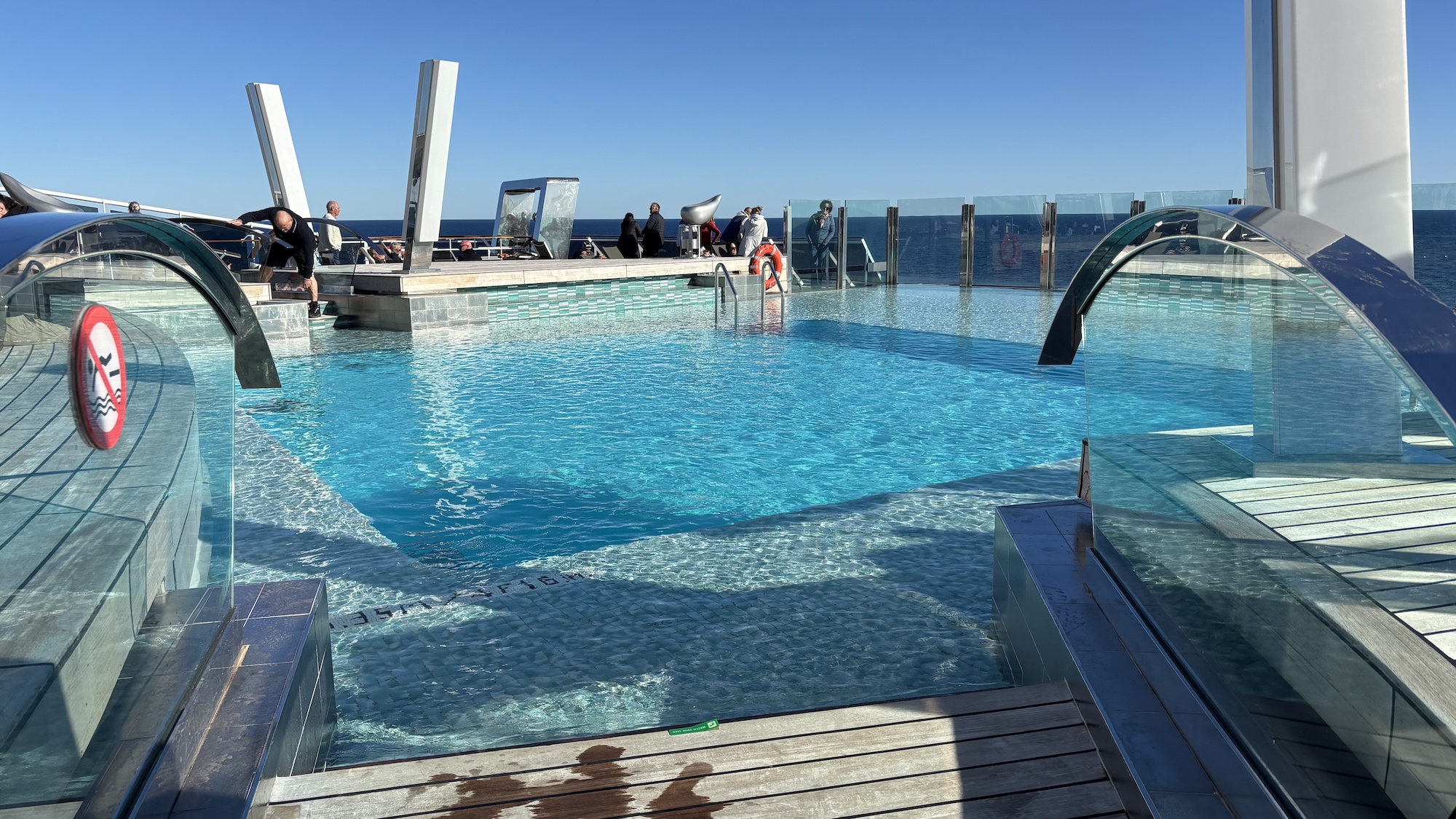 Einer der Pools von MSC Preziosa