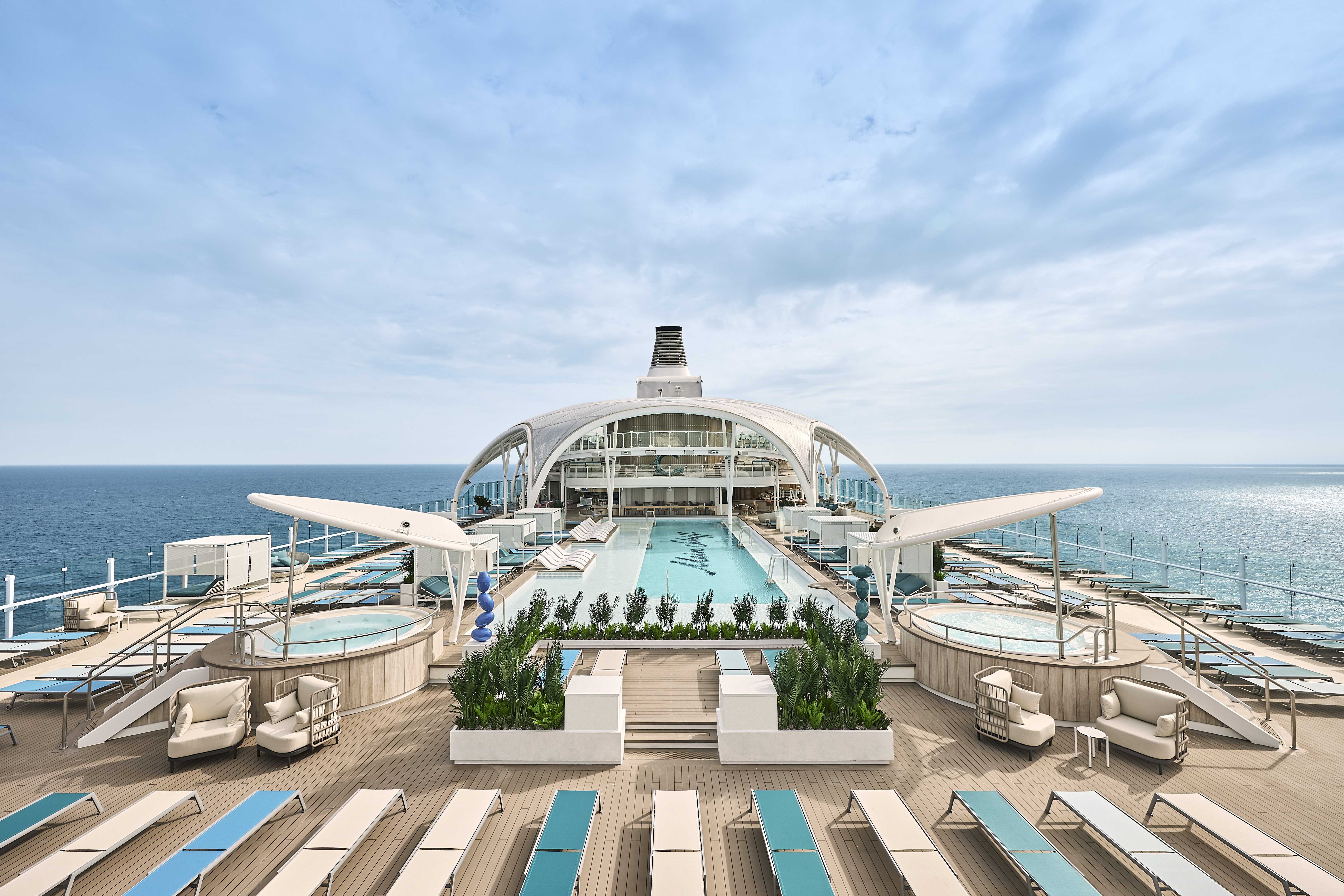 Der Pool der Mein Schiff Relax